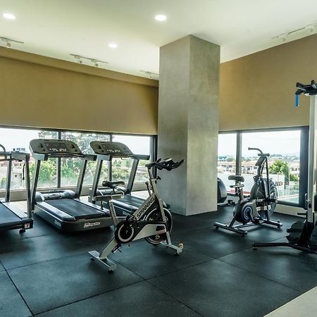 Metrocentre Hotel Тагбиларан Сити Екстериор снимка