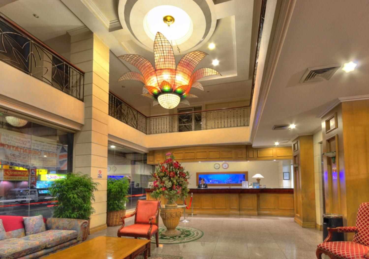 Metrocentre Hotel Тагбиларан Сити Екстериор снимка