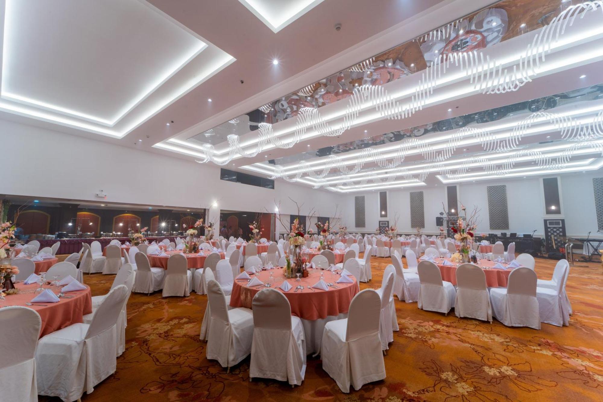 Metrocentre Hotel Тагбиларан Сити Екстериор снимка